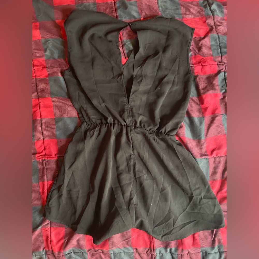 SHEIN notch neck solid romper - Picture 4 of 4